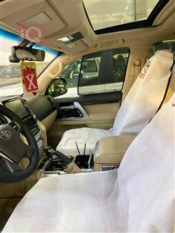 تۆیۆتا لاند کروزەر